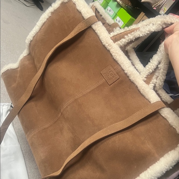 Telfar | UGG Brown and Cream Tote Bag - Picture 7 of 7